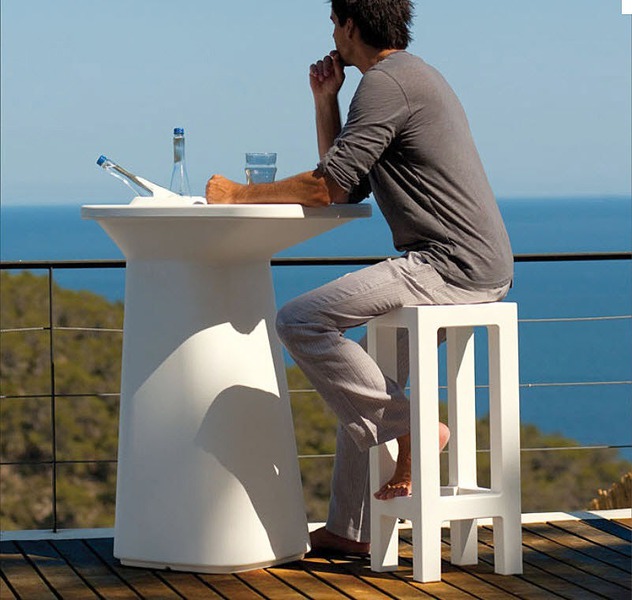 table mange debout deisgn de vondom